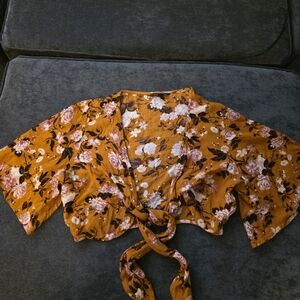 American Eagle Outfitters Floral Tie-Front Crop Top